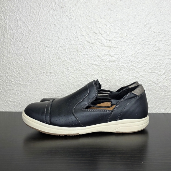 Earth Origins Elizabeth Wide Shoes Women Color Black Leather Slip On Size 6 - Picture 2 of 12